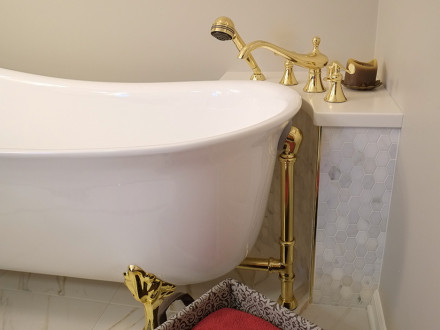 New Master Tub faucet and shelf detail
