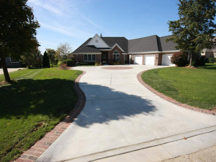 After – Driveway & House Entrance